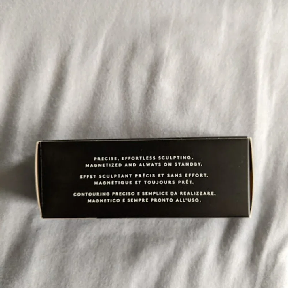 NWT Fenty Beauty Portable Contour and Concealer Brush